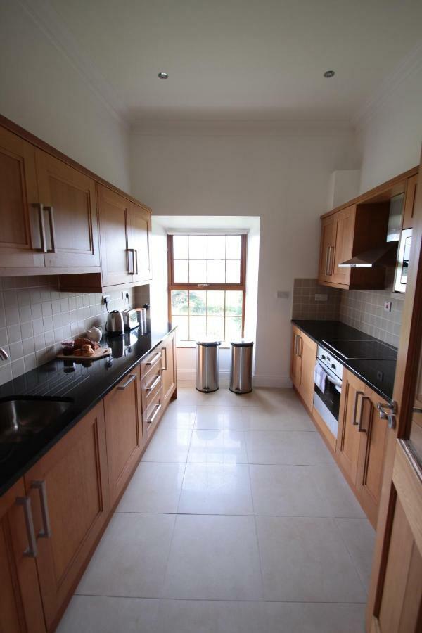 Island View Luxury Apartment Клифдън Екстериор снимка