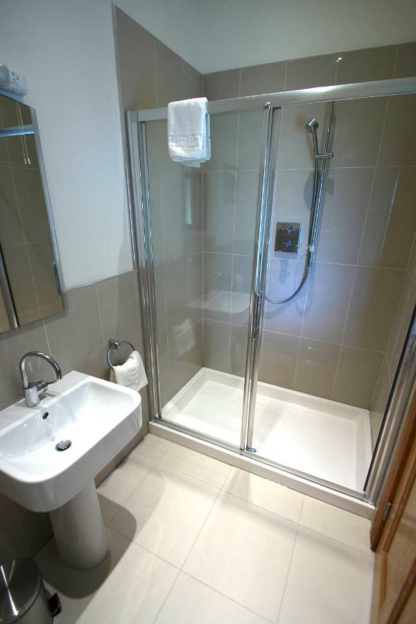 Island View Luxury Apartment Клифдън Екстериор снимка